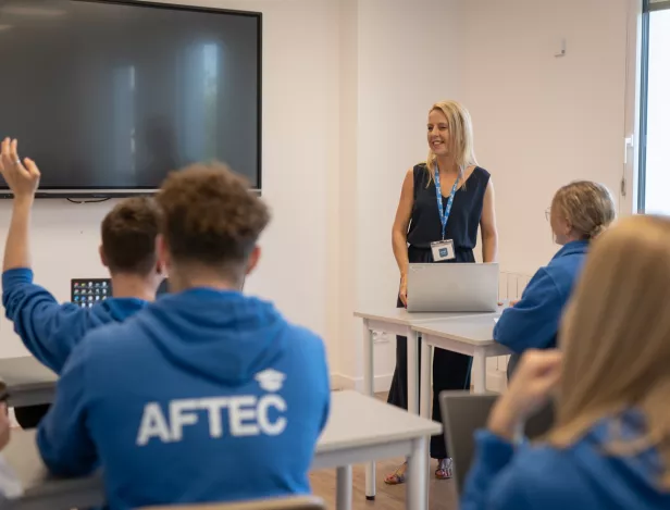 CAMPUS-EDUSERVICES-AFTEC-VANNES-RENTREE-ETUDIANTS